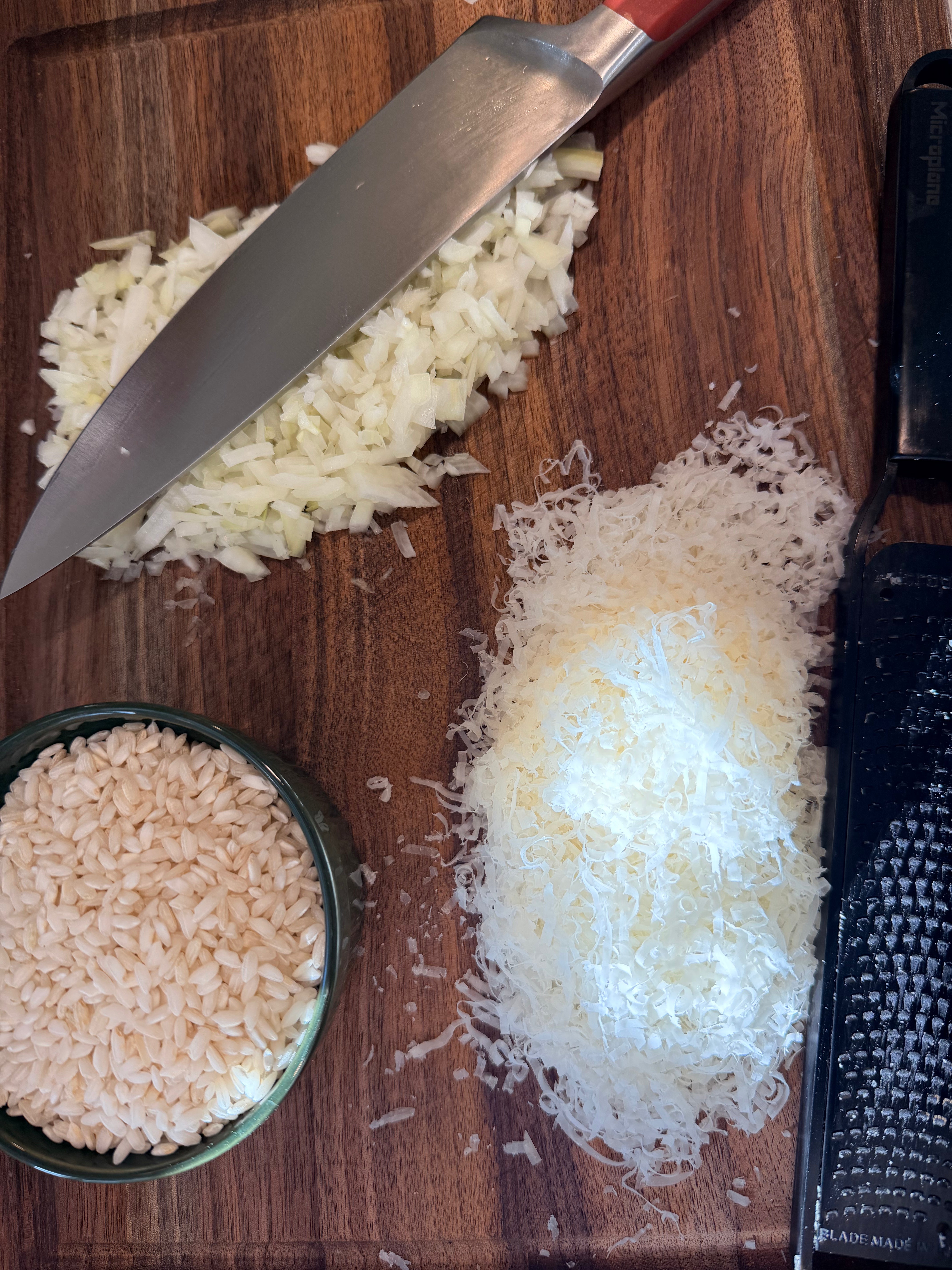Walnut Chopping Board with Juice Groove